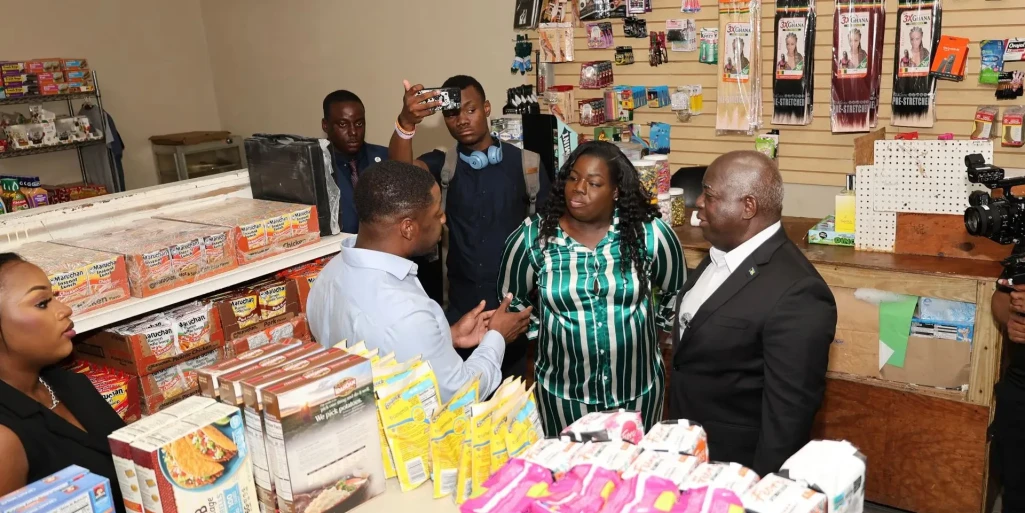 PM Davis visits Fox Hill 'mom and pop' stores, promotes Trade Diversification Programme