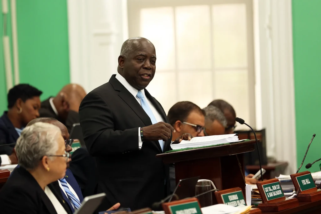 PM Davis announces a first for an independent Bahamas – a balanced budget PM Davis announces a first for an independent Bahamas – a balanced budget