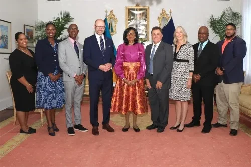 The Governor General receives Duke of Edinburgh's International Award Secretary General, and GGYA Members, in a Courtesy Call