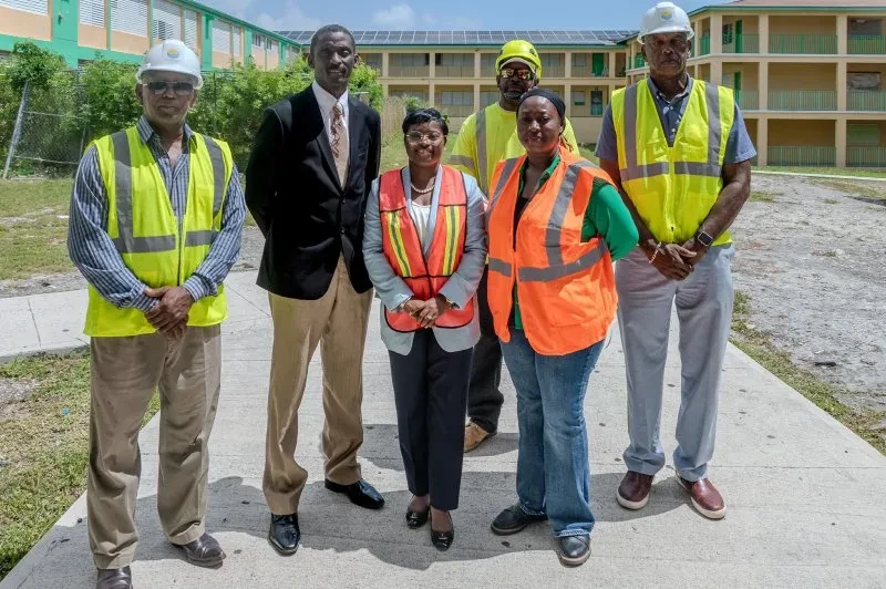 Energy Minister inspects the solar panel installation at C.H. Reeves Junior High