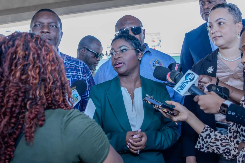 Energy Minister has walkthrough of Potter's Cay Dock with view to bring electricity to vendors