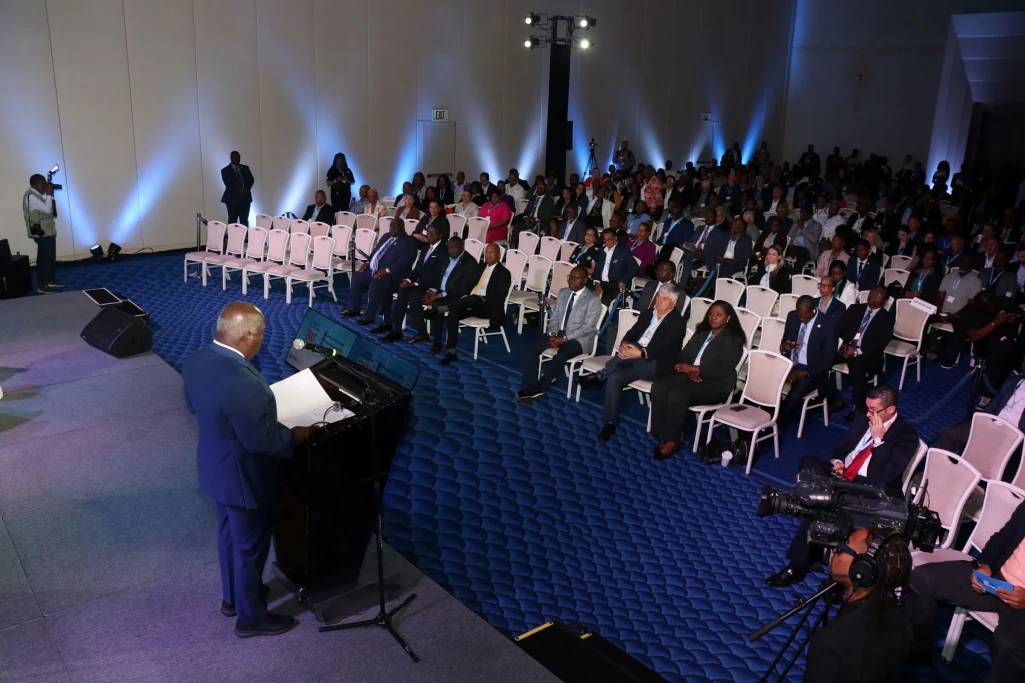 PM Davis: Bahamas can and will navigate ‘tumultuous times’