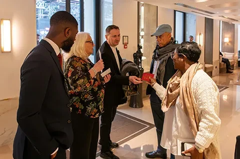 Minister of Transport arrives in London to seek reelection of BMA to Category C of International Maritime Organization