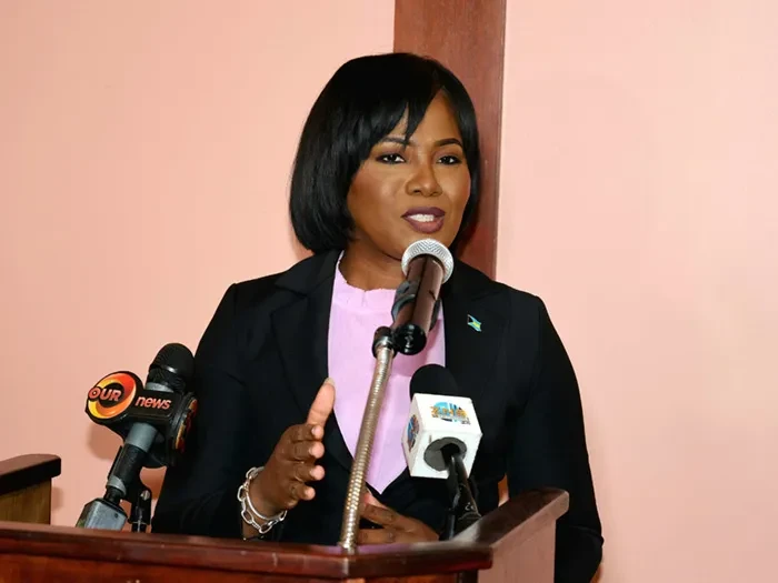 Minister Moxey encourages new Local Government practitioners to lead with integrity