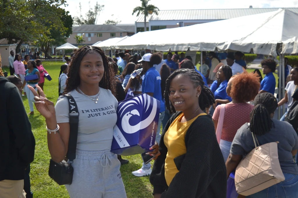 Happy faces of new students in Independence Park