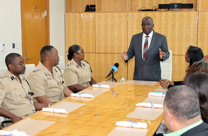 Securities Commission of The Bahamas Chairman welcomes Commissioner of Police Shanta Knowles in a Courtesy Call Securities Commission of The Bahamas Chairman welcomes Commissioner of Police Shanta Knowles in a Courtesy Call