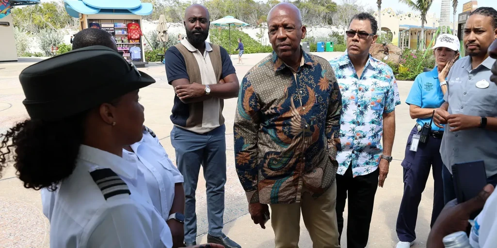 Minister of Immigration and National Insurance makes visit to Eleuthera