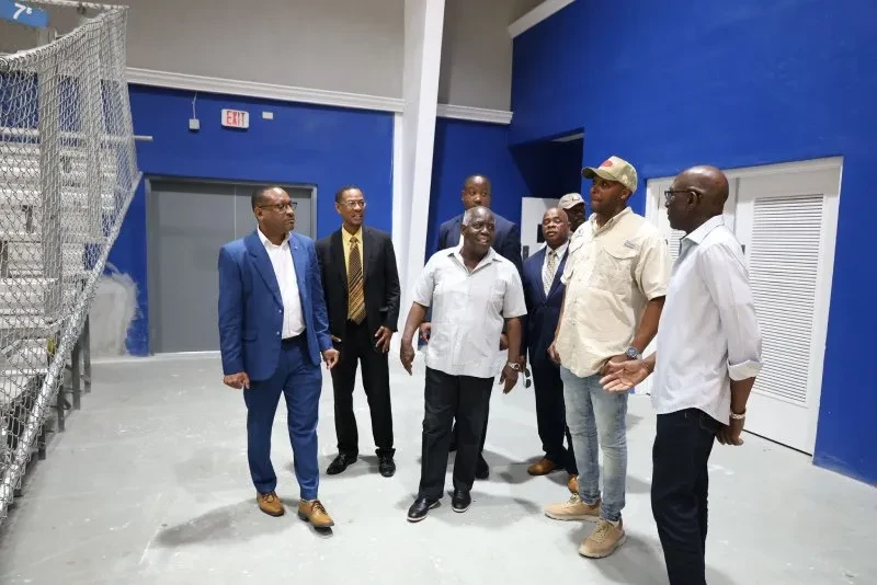 Prime Minister Davis Inspects Renovated Emergency Shelter in West Grand Bahama