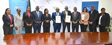 Tourism Signs Agreement with Aliv for High Speed Internet Service in Downtown Nassau