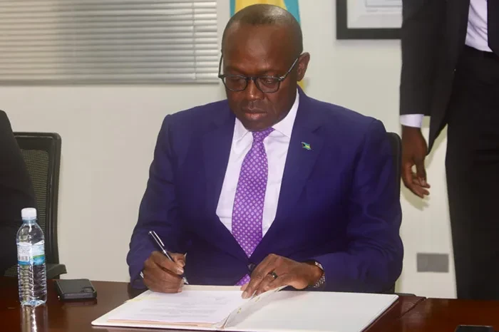 The Governments of The Bahamas and Guyana Sign an Air Service Agreement