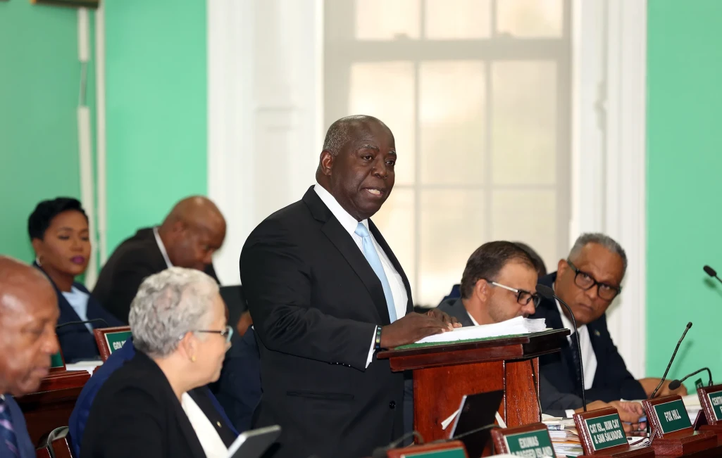PM Davis announces a first for an independent Bahamas – a balanced budget PM Davis announces a first for an independent Bahamas – a balanced budget