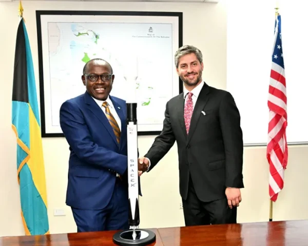 Bahamas Space Industry Update - Remarks by Deputy Prime Minister and Minister of Tourism, Investments and Aviation Chester Cooper Bahamas Space Industry Update - Remarks by Deputy Prime Minister and Minister of Tourism, Investments and Aviation Chester Cooper
